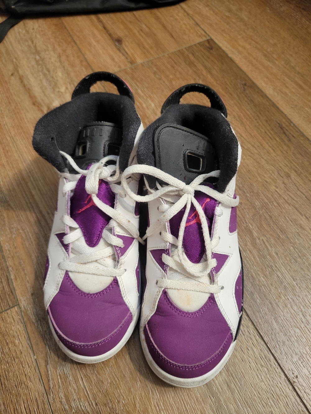 Jordan Kids White and Purple Sneakers